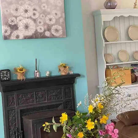 Fionas Thatched Eile