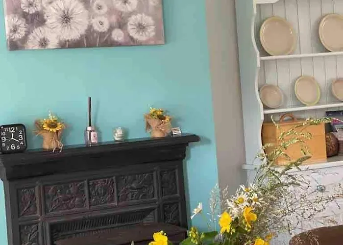 Fionas Thatched Eile